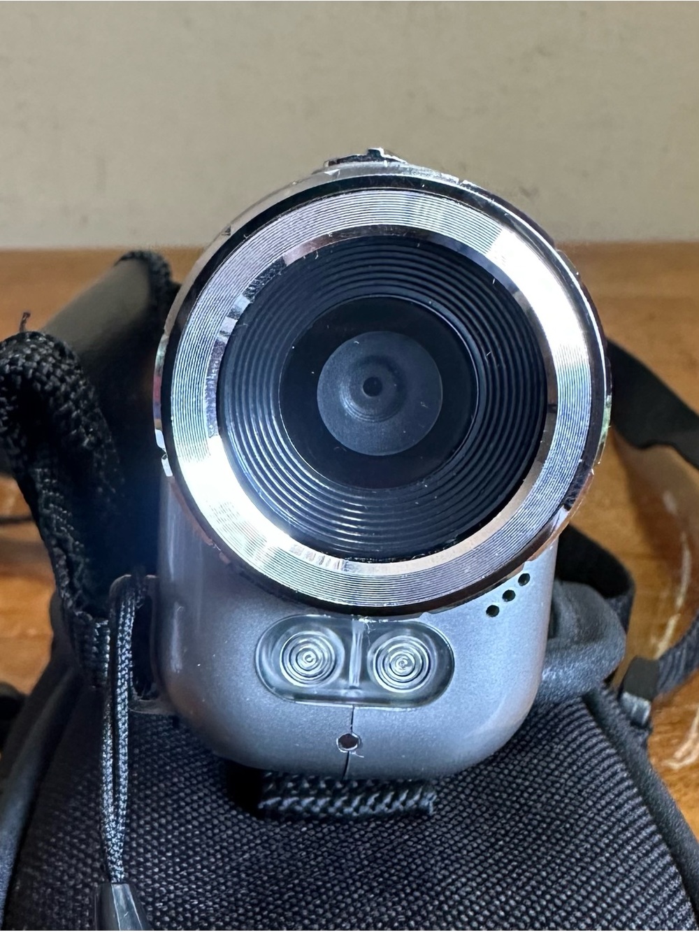 Unknown Brand 3.1MP 4x Optical ZoomCompact Digital Video Camera Camcorder